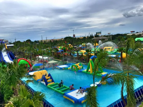 Parque aquático ao ar livre parque aquático inflável parque aquático inflável parque de diversões aquático castelo de salto com escorregador para adultos